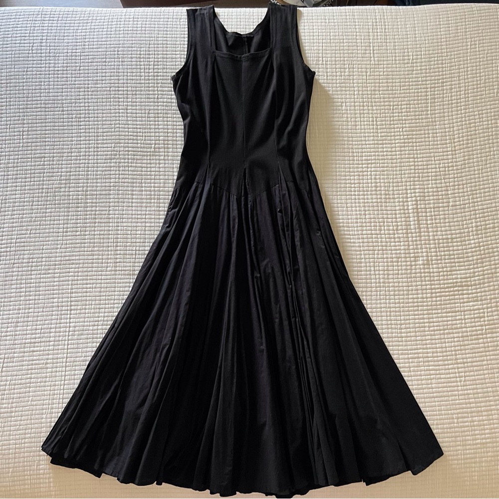 Full skirt black dress. Size Medium.